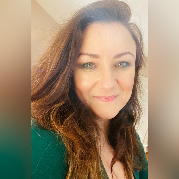 Meet your Posher, Jaime - Picture 2 of 4